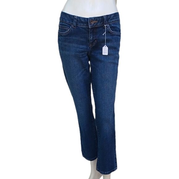 53028..Dkny Straight leg Jeans Size 6R, W28" 25"Inseam 8"Rise - Picture 2 of 6